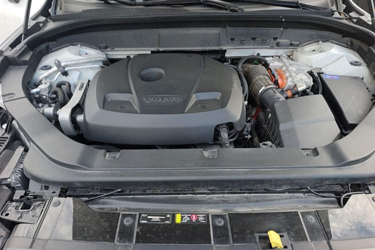 Used Volvo XC60 New Energy 2021 T8 E-Drive Hybrid Smart & Dynamic Edition Engine Bay