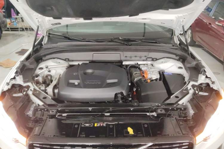 Used Volvo XC60 New Energy 2021 T8 E-Drive Hybrid Smart & Dynamic Edition Engine Bay