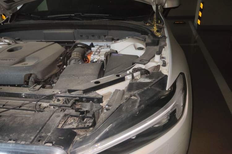 Used Volvo XC60 New Energy 2021 T8 e-Drive Hybrid Luxury Edition Engine Bay Left