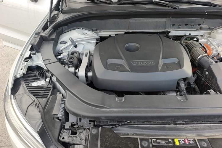 Used Volvo XC60 New Energy 2021 T8 E-Drive Hybrid Smart & Dynamic Edition Engine Bay Right