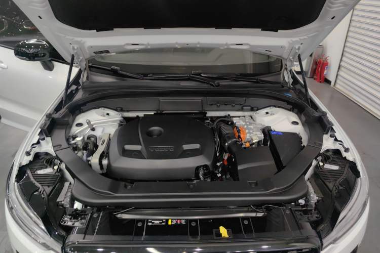 Used Volvo XC60 New Energy 2021 T8 E-Drive Hybrid Smart & Dynamic Edition Engine Bay