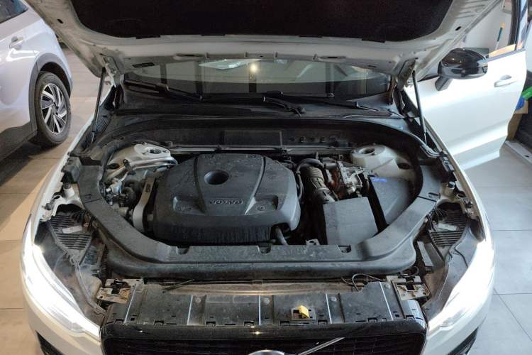 Used Volvo XC60 New Energy 2021 T8 E-Drive Hybrid Smart & Dynamic Edition Engine Bay