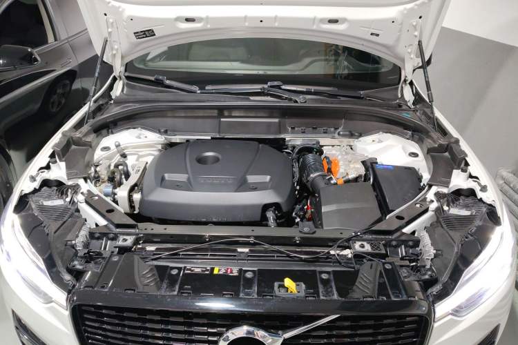 Used Volvo XC60 New Energy 2021 T8 E-Drive Hybrid Smart & Dynamic Edition Engine Bay