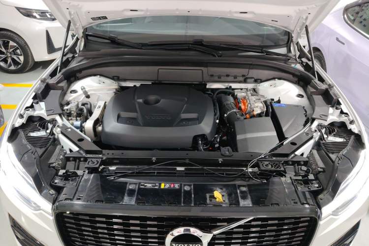 Used Volvo XC60 New Energy 2021 T8 E-Drive Hybrid Smart & Dynamic Edition Engine Bay