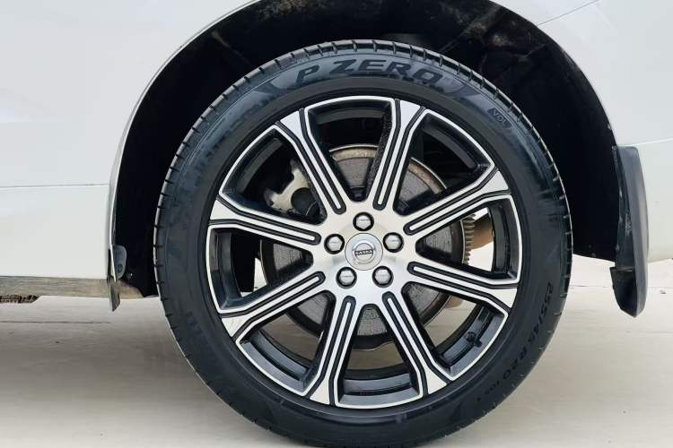 Used Volvo XC60 New Energy 2021 T8 e-Drive Hybrid Luxury Edition Exterior 10