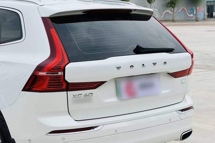 Used Volvo XC60 New Energy 2021 T8 e-Drive Hybrid Luxury Edition Exterior 11