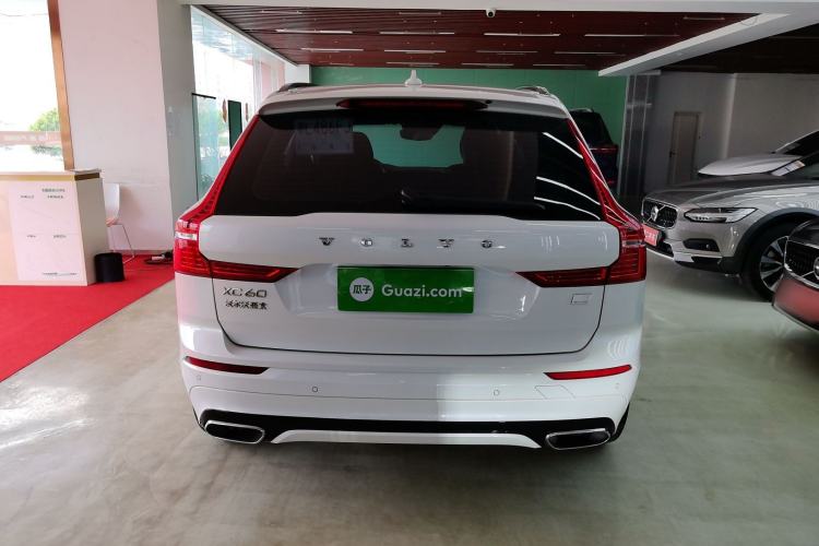 Used Volvo XC60 New Energy 2021 T8 E-Drive Hybrid Smart & Dynamic Edition Exterior 4