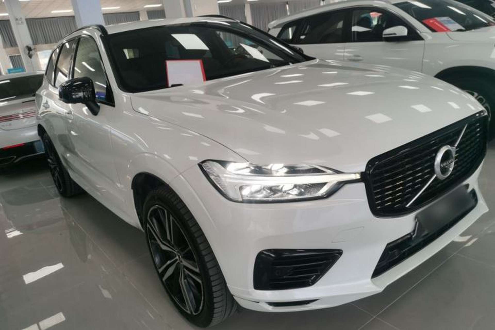 Used Volvo XC60 New Energy 2021 T8 E-Drive Hybrid Smart & Dynamic Edition Front Right 45 Deg