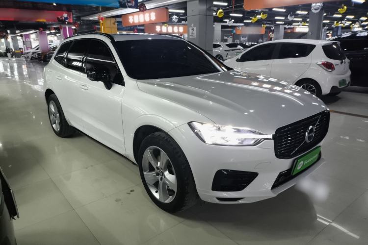 Used Volvo XC60 New Energy 2021 T8 E-Drive Hybrid Smart & Dynamic Edition Front Right 45 Deg