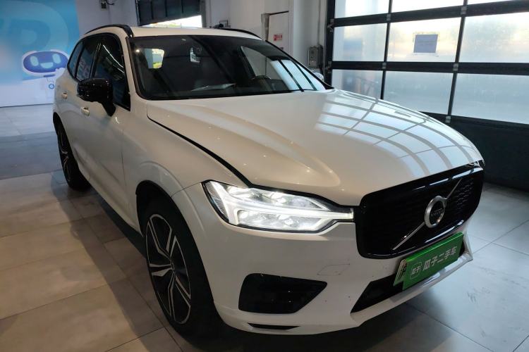 Used Volvo XC60 New Energy 2021 T8 E-Drive Hybrid Smart & Dynamic Edition Front Right 45 Deg