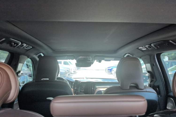 Used Volvo XC60 New Energy 2021 T8 e-Drive Hybrid Luxury Edition Headliner