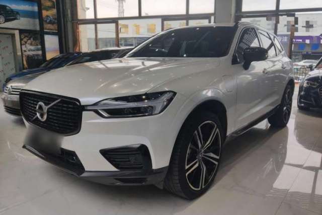 Ojetý Volvo XC60 New Energy 2021 T8 E-Drive Hybrid Smart & Dynamic Edition
