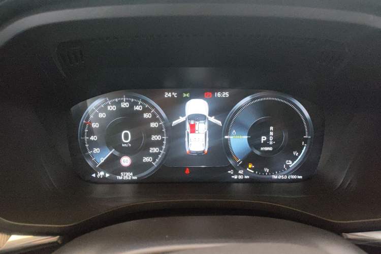 Used Volvo XC60 New Energy 2021 T8 E-Drive Hybrid Smart & Dynamic Edition Instrument Cluster