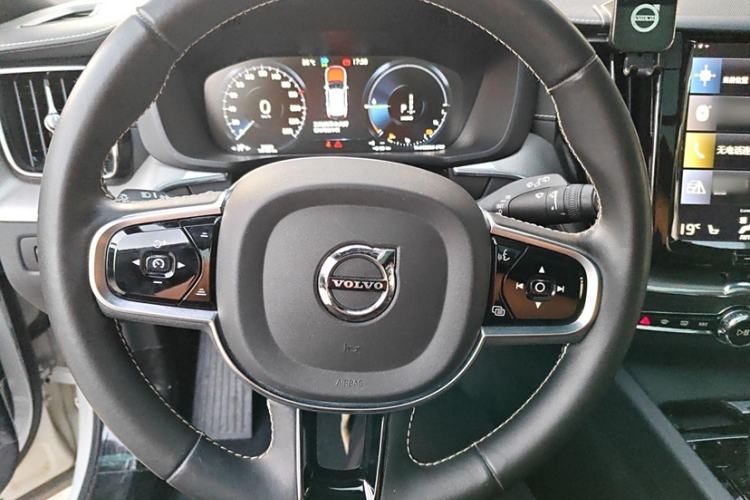 Used Volvo XC60 New Energy 2021 T8 E-Drive Hybrid Smart & Dynamic Edition Interior 1