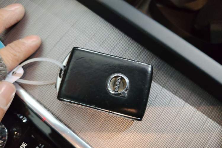 Used Volvo XC60 New Energy 2021 T8 E-Drive Hybrid Smart & Dynamic Edition Interior 1