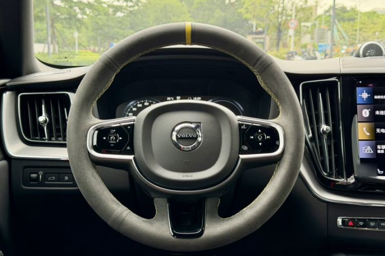 Used Volvo XC60 New Energy 2021 T8 E-Drive Hybrid Smart & Dynamic Edition Interior 10