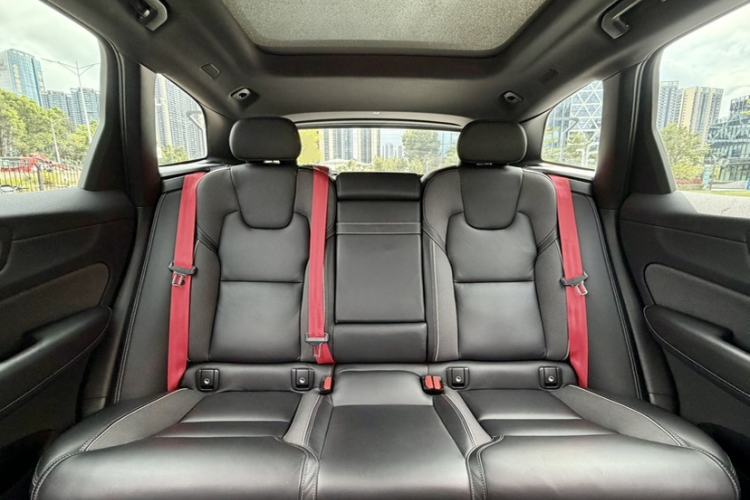 Used Volvo XC60 New Energy 2021 T8 E-Drive Hybrid Smart & Dynamic Edition Interior 12