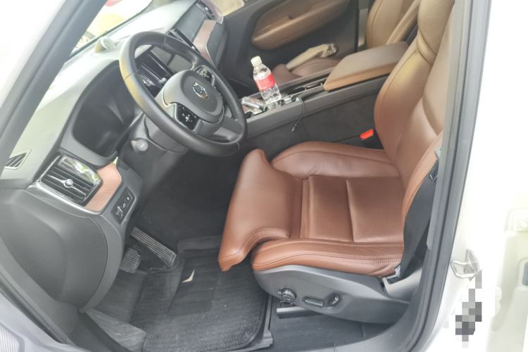 Used Volvo XC60 New Energy 2021 T8 e-Drive Hybrid Luxury Edition Left Front Seat