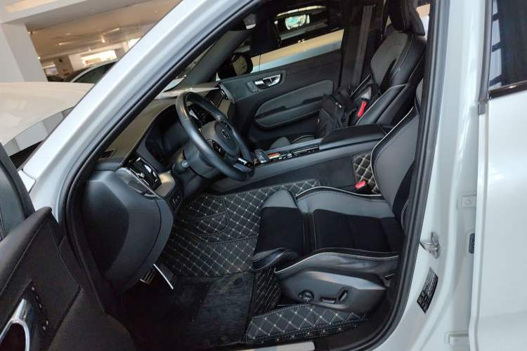 Used Volvo XC60 New Energy 2021 T8 E-Drive Hybrid Smart & Dynamic Edition Left Front Seat