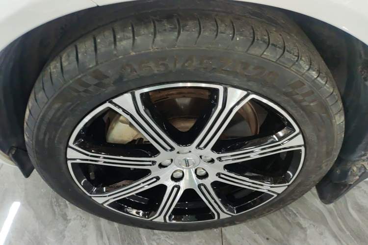 Used Volvo XC60 New Energy 2021 T8 e-Drive Hybrid Luxury Edition Left Front Wheel Hub