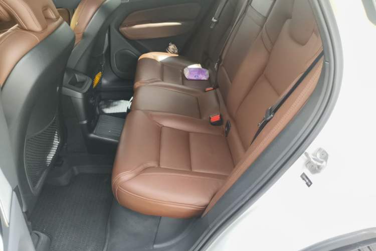 Used Volvo XC60 New Energy 2021 T8 e-Drive Hybrid Luxury Edition Left Rear Seat