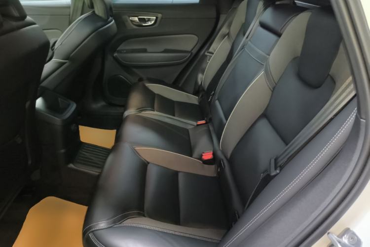Used Volvo XC60 New Energy 2021 T8 E-Drive Hybrid Smart & Dynamic Edition Left Rear Seat