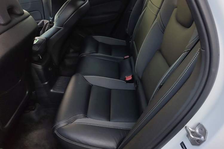 Used Volvo XC60 New Energy 2021 T8 E-Drive Hybrid Smart & Dynamic Edition Left Rear Seat
