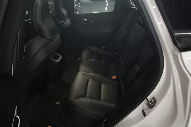 Used Volvo XC60 New Energy 2021 T8 E-Drive Hybrid Smart & Dynamic Edition Left Rear Seat