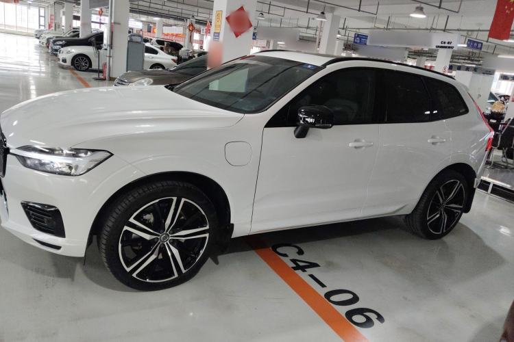 Used Volvo XC60 New Energy 2021 T8 E-Drive Hybrid Smart & Dynamic Edition Left Side