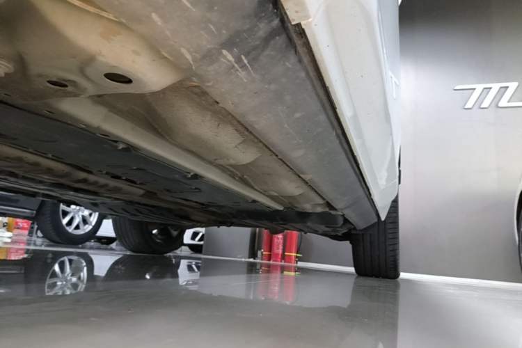 Used Volvo XC60 New Energy 2021 T8 E-Drive Hybrid Smart & Dynamic Edition Left Side Sill