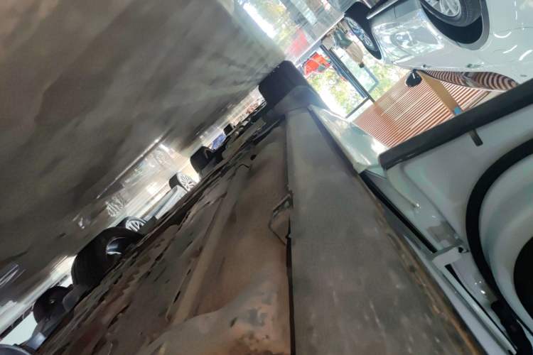 Used Volvo XC60 New Energy 2021 T8 e-Drive Hybrid Luxury Edition Left Side Sill