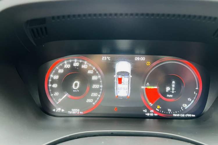 Used Volvo XC60 New Energy 2021 T8 e-Drive Hybrid Luxury Edition Odometer Close Up
