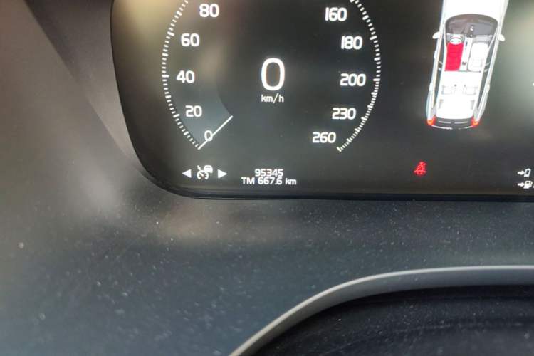 Used Volvo XC60 New Energy 2021 T8 E-Drive Hybrid Smart & Dynamic Edition Odometer Close Up