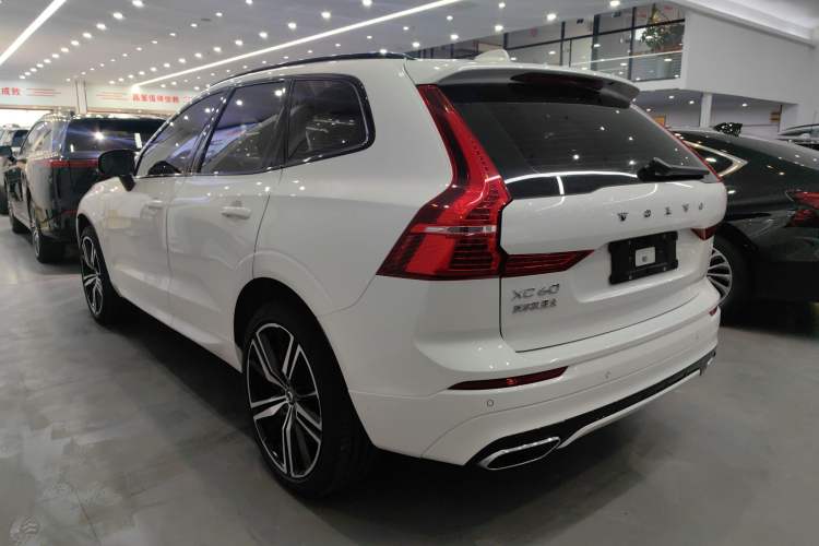 Used Volvo XC60 New Energy 2021 T8 E-Drive Hybrid Smart & Dynamic Edition Rear Left 45 Deg