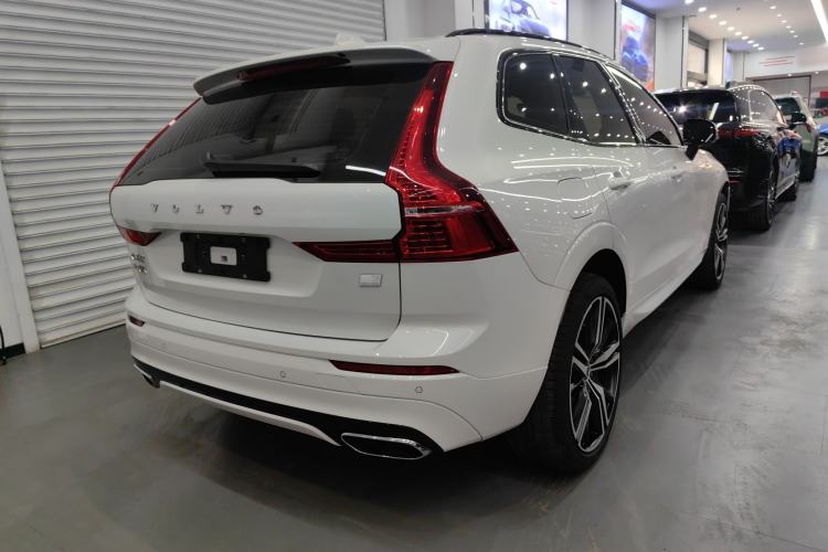 Used Volvo XC60 New Energy 2021 T8 E-Drive Hybrid Smart & Dynamic Edition Rear Right 45 Deg