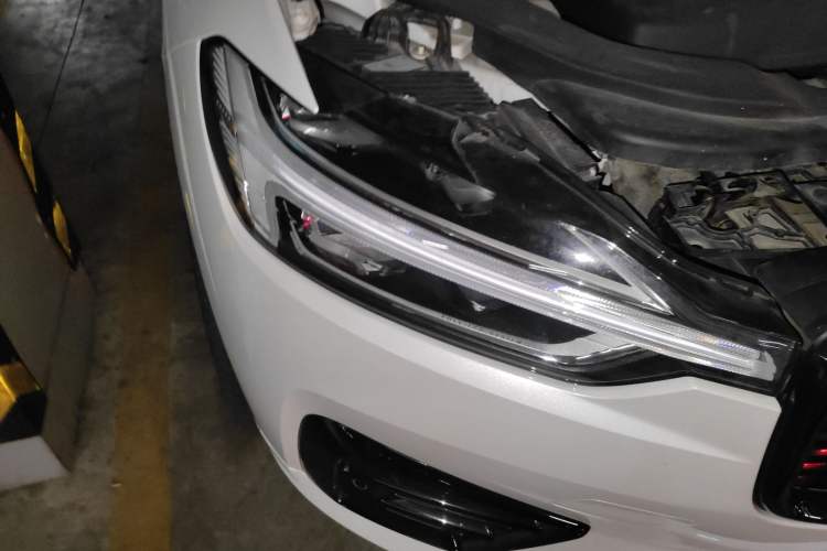 Used Volvo XC60 New Energy 2021 T8 E-Drive Hybrid Smart & Dynamic Edition Right Front Headlight