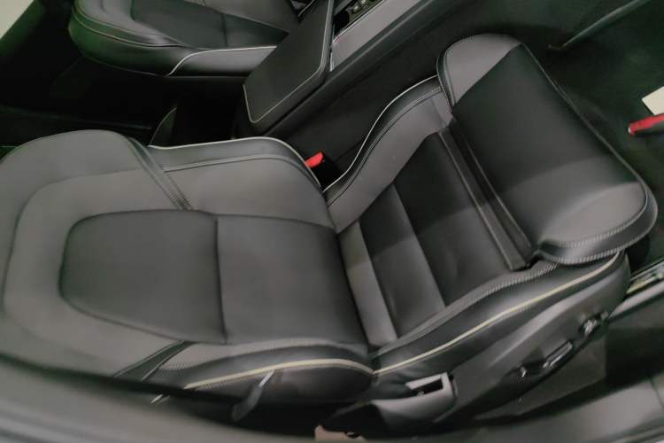 Used Volvo XC60 New Energy 2021 T8 E-Drive Hybrid Smart & Dynamic Edition Right Front Seat