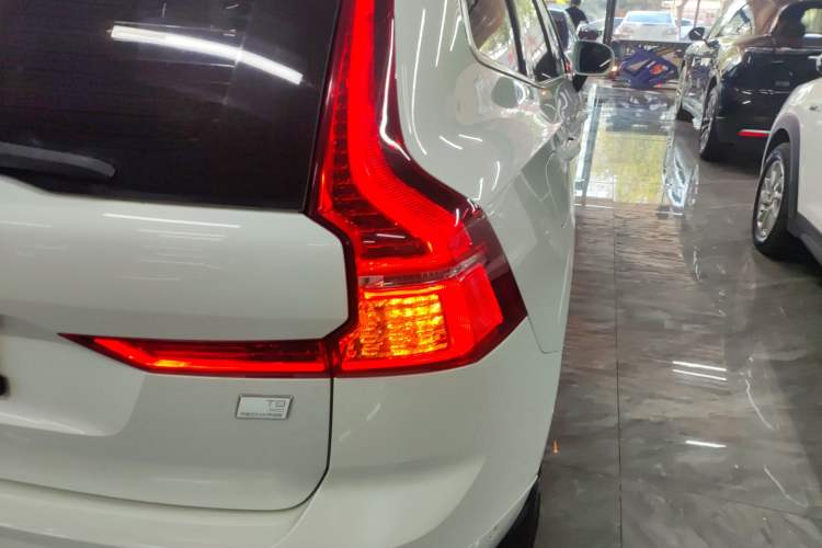Used Volvo XC60 New Energy 2021 T8 e-Drive Hybrid Luxury Edition Right Rear Taillight
