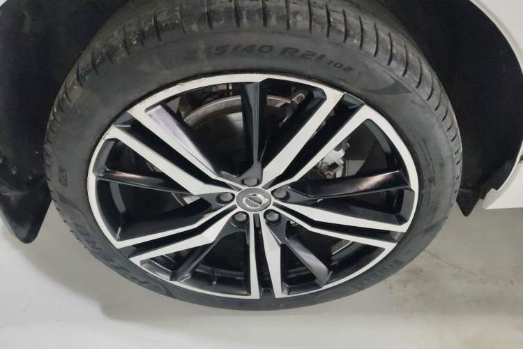 Used Volvo XC60 New Energy 2021 T8 E-Drive Hybrid Smart & Dynamic Edition Right Rear Wheel Hub