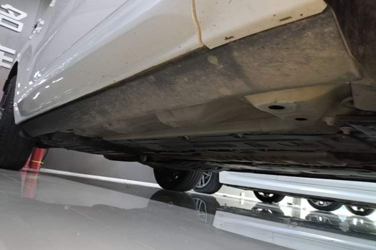 Used Volvo XC60 New Energy 2021 T8 E-Drive Hybrid Smart & Dynamic Edition Right Side Sill