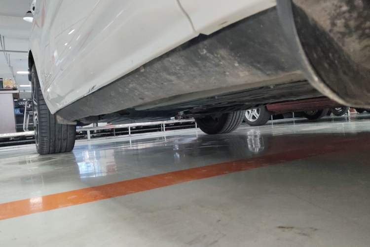 Used Volvo XC60 New Energy 2021 T8 E-Drive Hybrid Smart & Dynamic Edition Right Side Sill