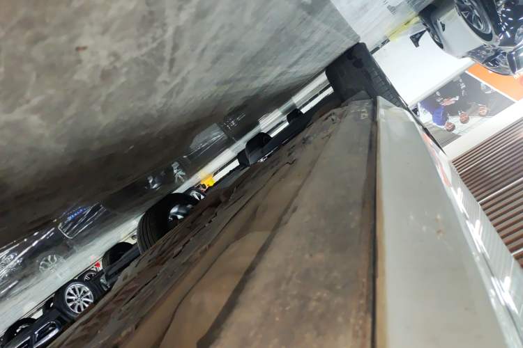 Used Volvo XC60 New Energy 2021 T8 e-Drive Hybrid Luxury Edition Right Side Sill