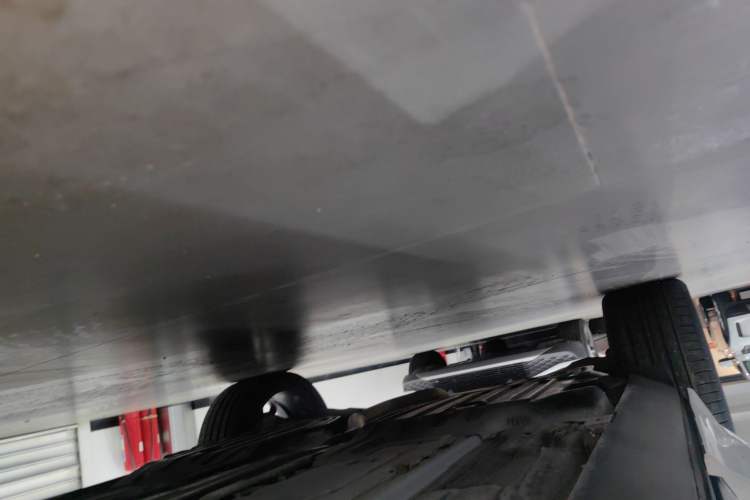 Used Volvo XC60 New Energy 2021 T8 E-Drive Hybrid Smart & Dynamic Edition Right Side Sill