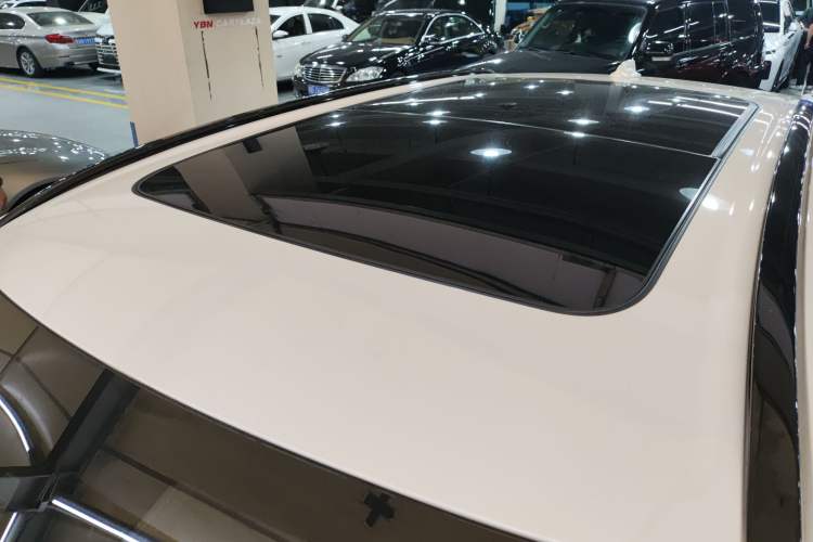 Used Volvo XC60 New Energy 2021 T8 E-Drive Hybrid Smart & Dynamic Edition Roof