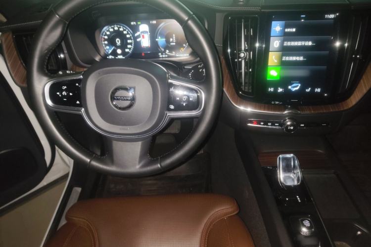 Used Volvo XC60 New Energy 2021 T8 e-Drive Hybrid Luxury Edition Steering Wheel