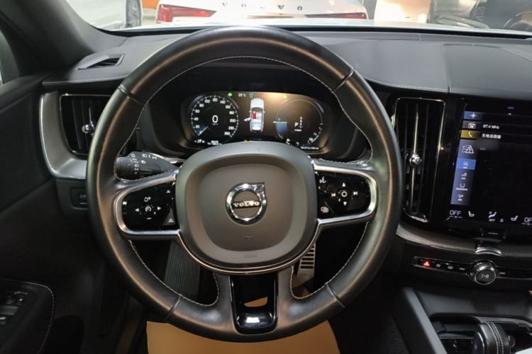 Used Volvo XC60 New Energy 2021 T8 E-Drive Hybrid Smart & Dynamic Edition Steering Wheel
