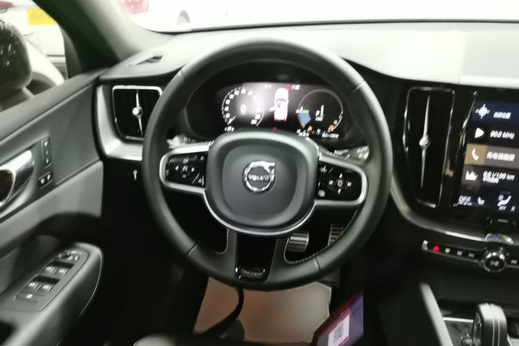 Used Volvo XC60 New Energy 2021 T8 E-Drive Hybrid Smart & Dynamic Edition Steering Wheel