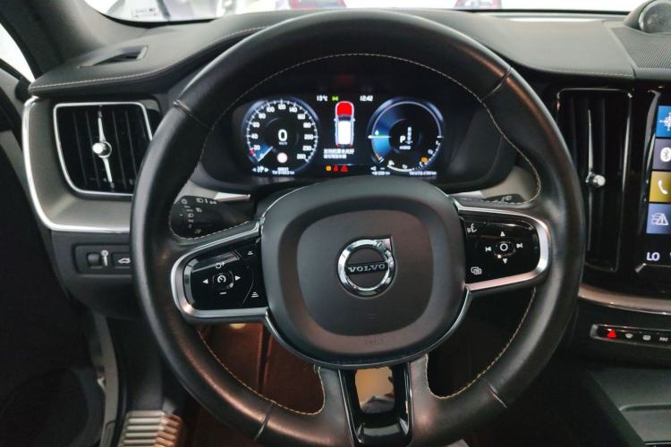Used Volvo XC60 New Energy 2021 T8 E-Drive Hybrid Smart & Dynamic Edition Steering Wheel