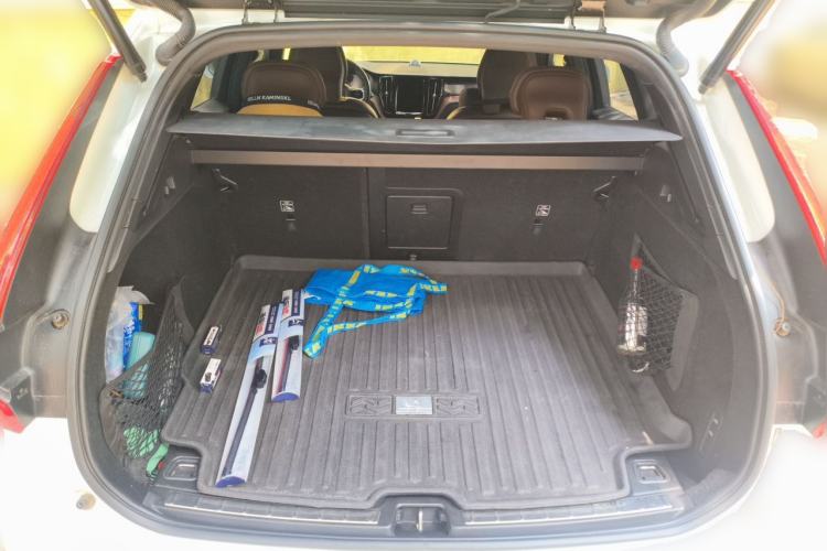 Used Volvo XC60 New Energy 2021 T8 e-Drive Hybrid Luxury Edition Trunk