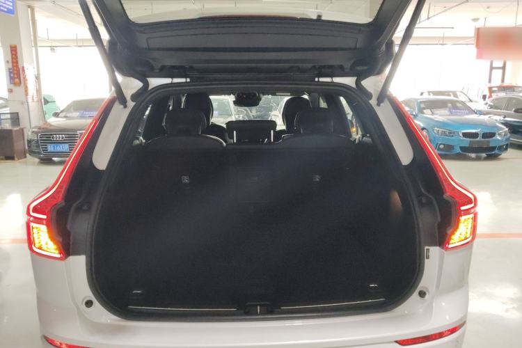 Used Volvo XC60 New Energy 2021 T8 E-Drive Hybrid Smart & Dynamic Edition Trunk